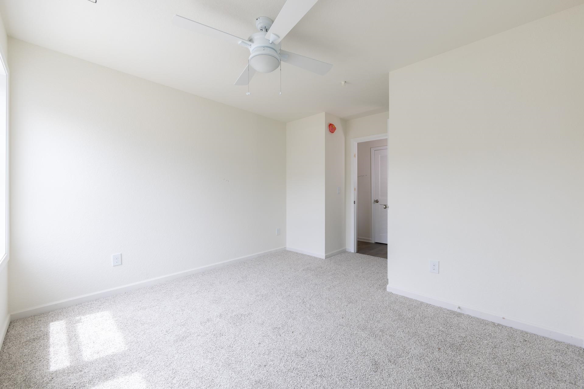 816 D Caroline Ct, Corolla