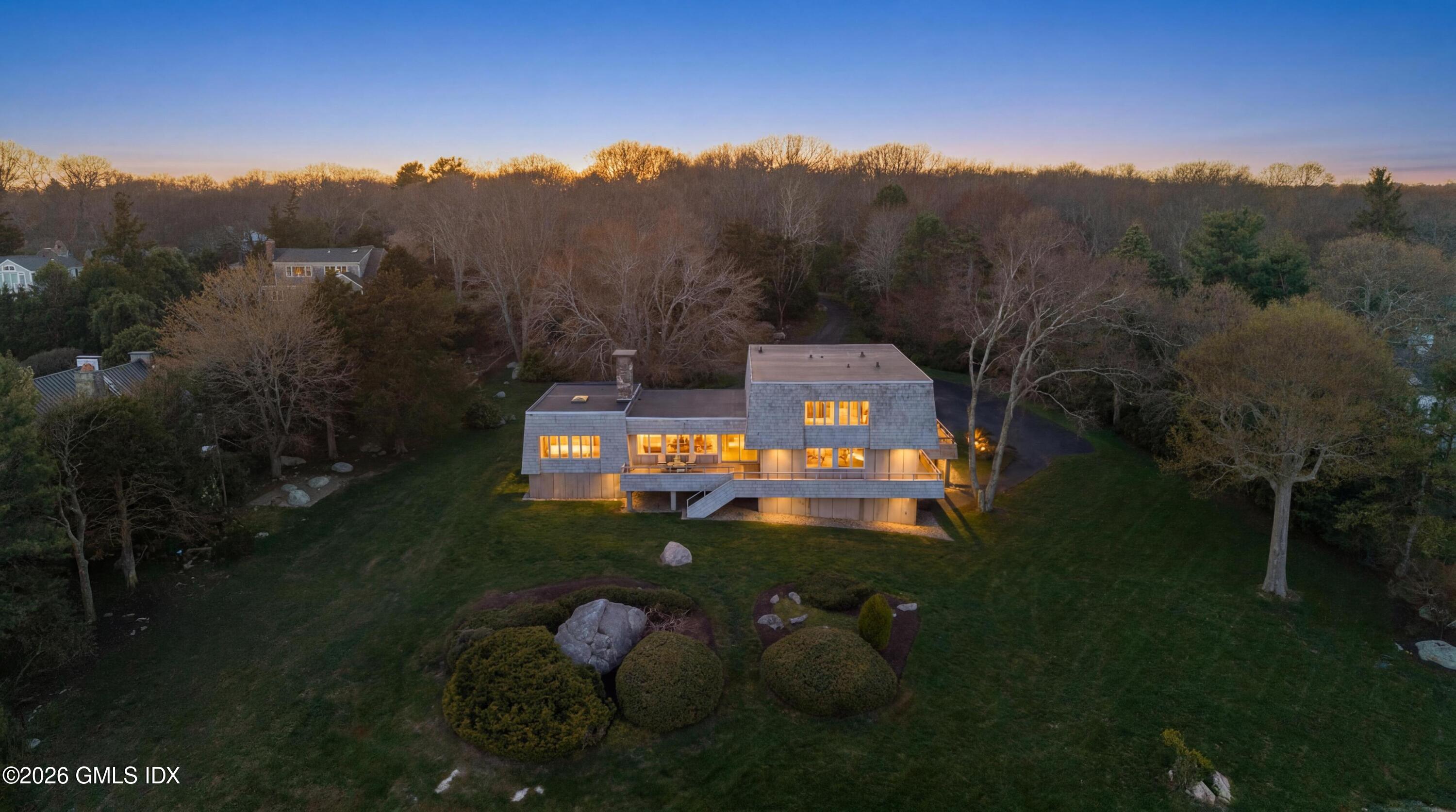 39 Chippechaug Trail