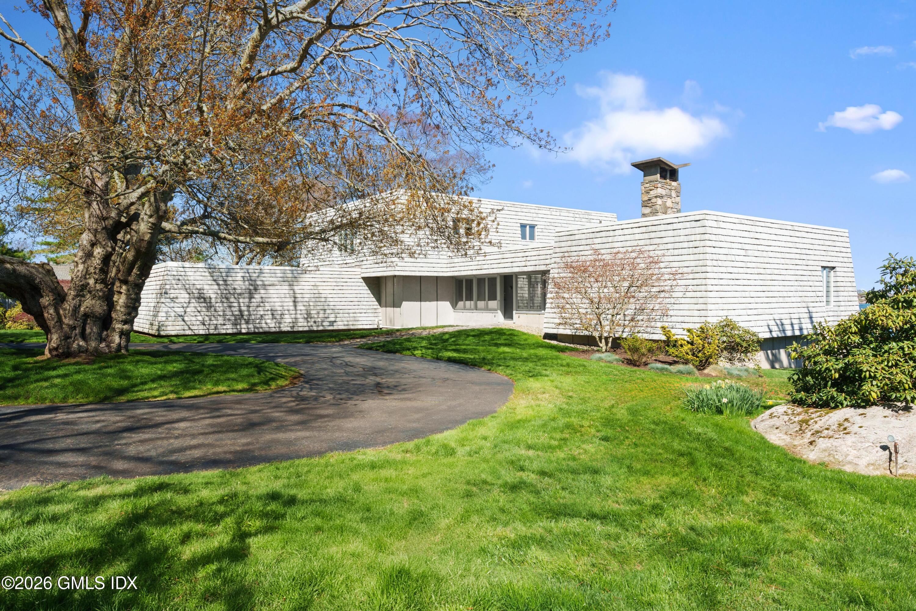 39 Chippechaug Trail