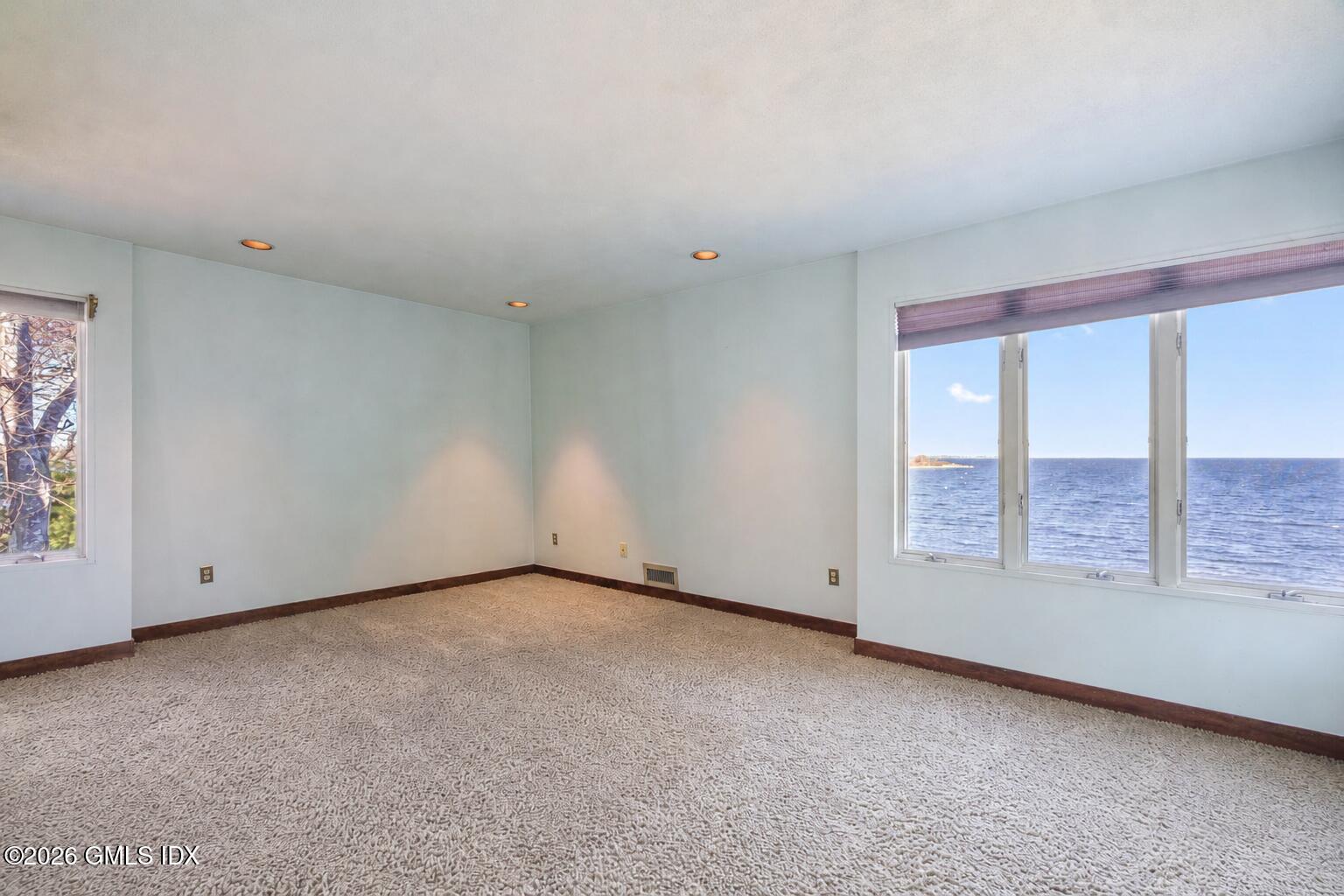 39 Chippechaug Trail
