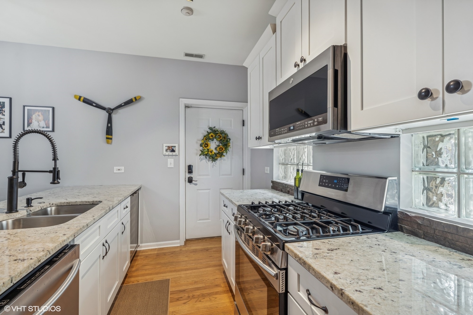 301 W Goethe Street Unit: 302