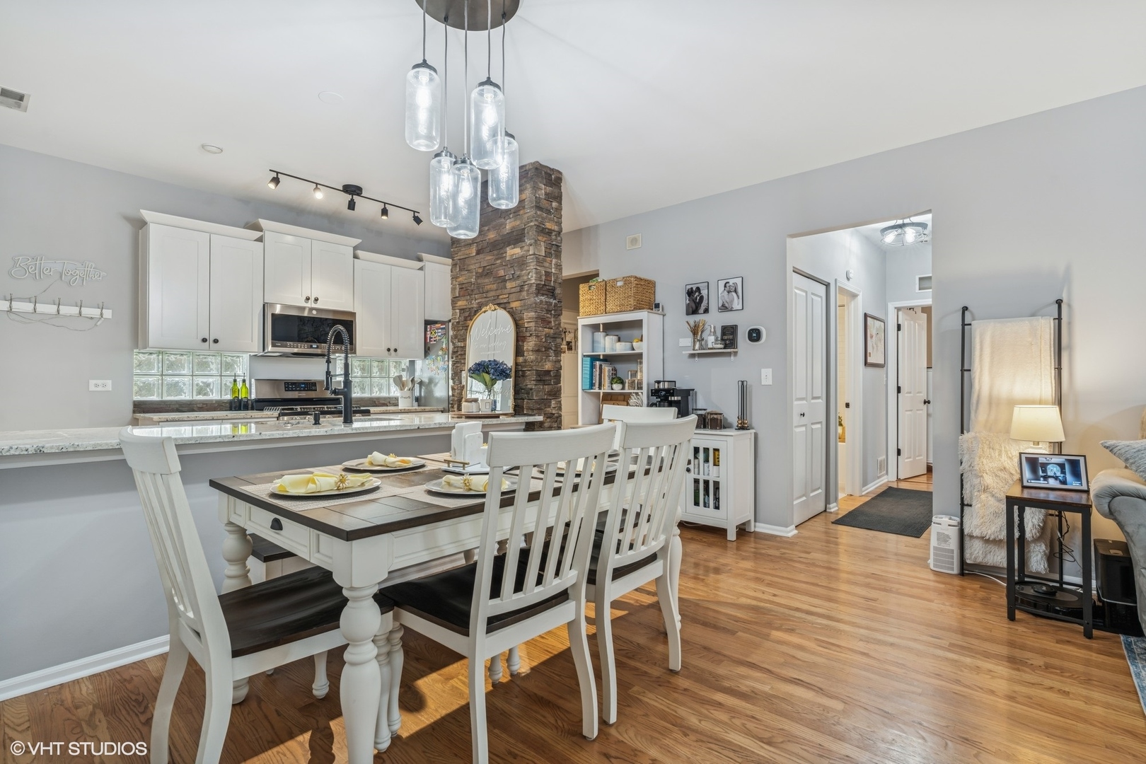301 W Goethe Street Unit: 302