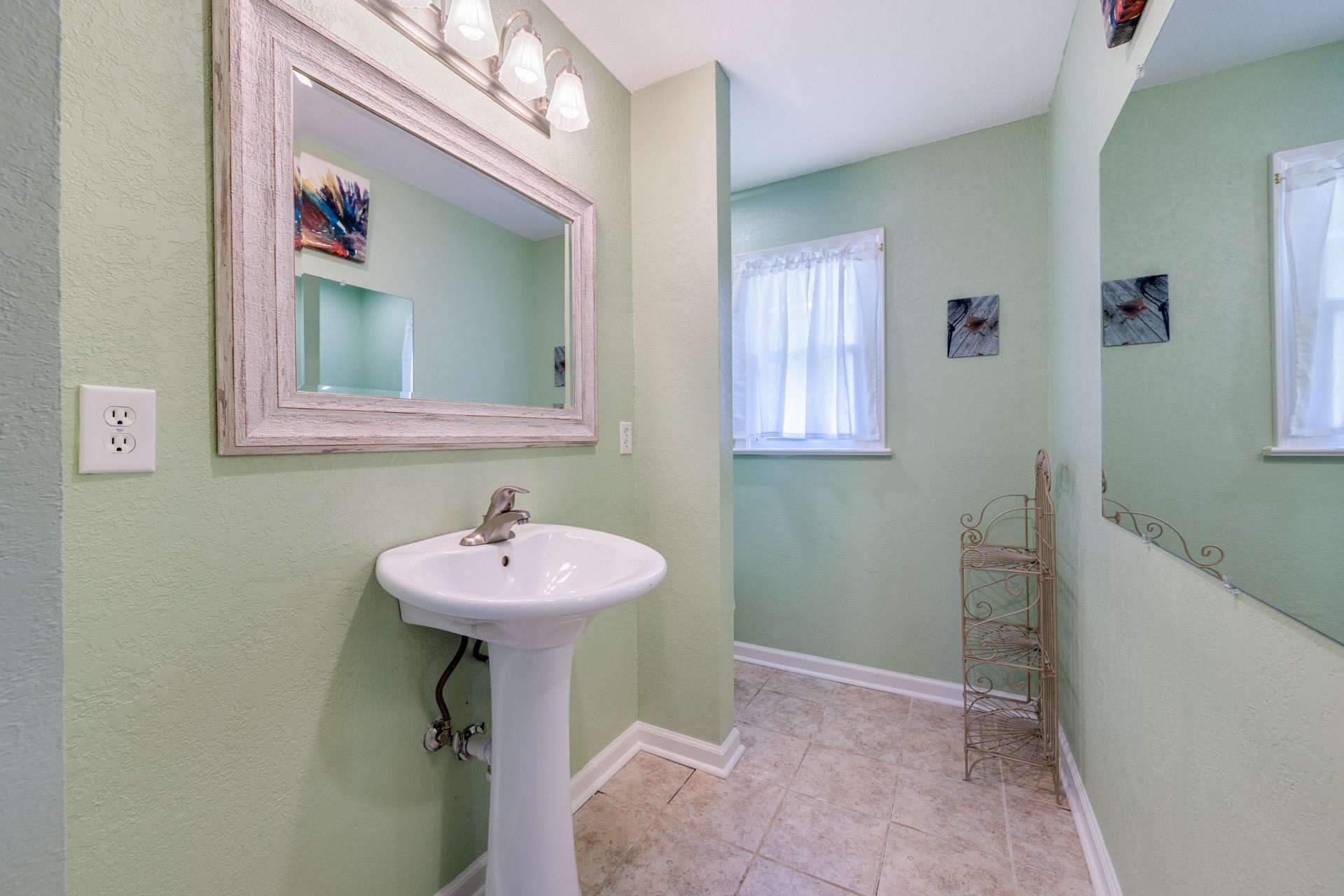 1108 W Fifth Street, Kill Devil Hills