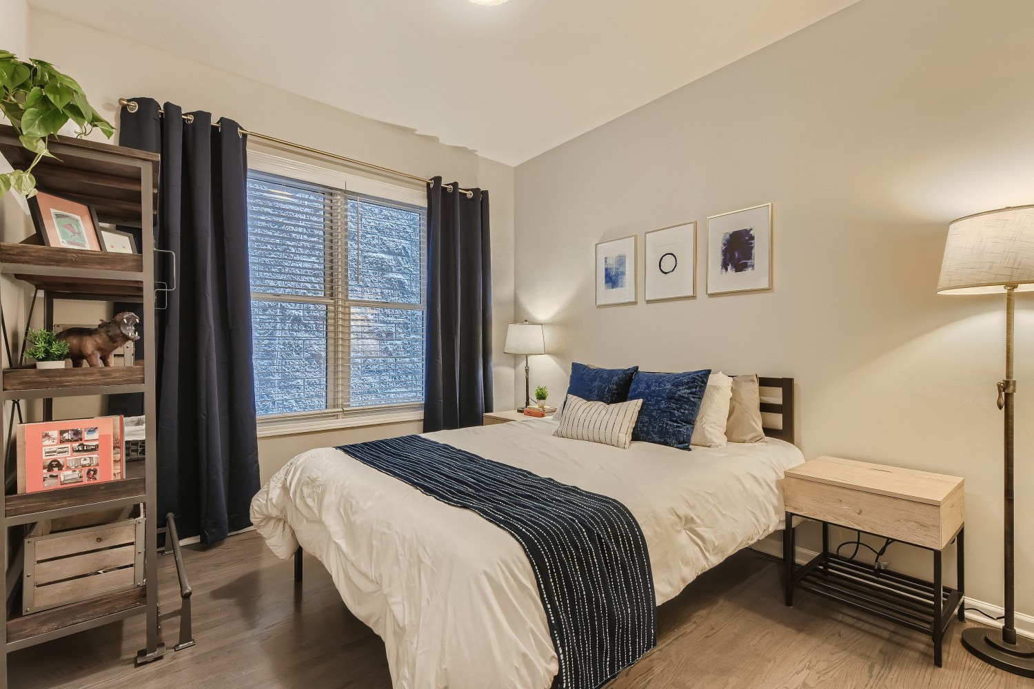 1515 N Hudson Avenue Unit: 2