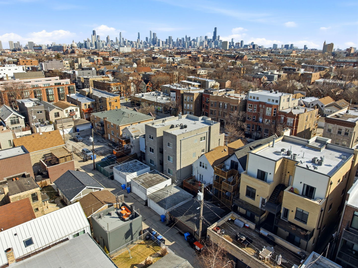 2126 W Armitage Avenue Unit: 4