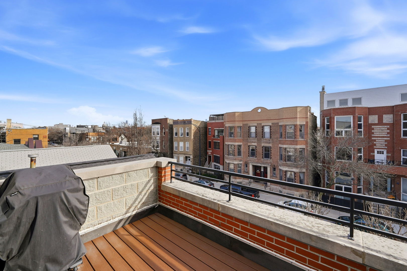 2126 W Armitage Avenue Unit: 4