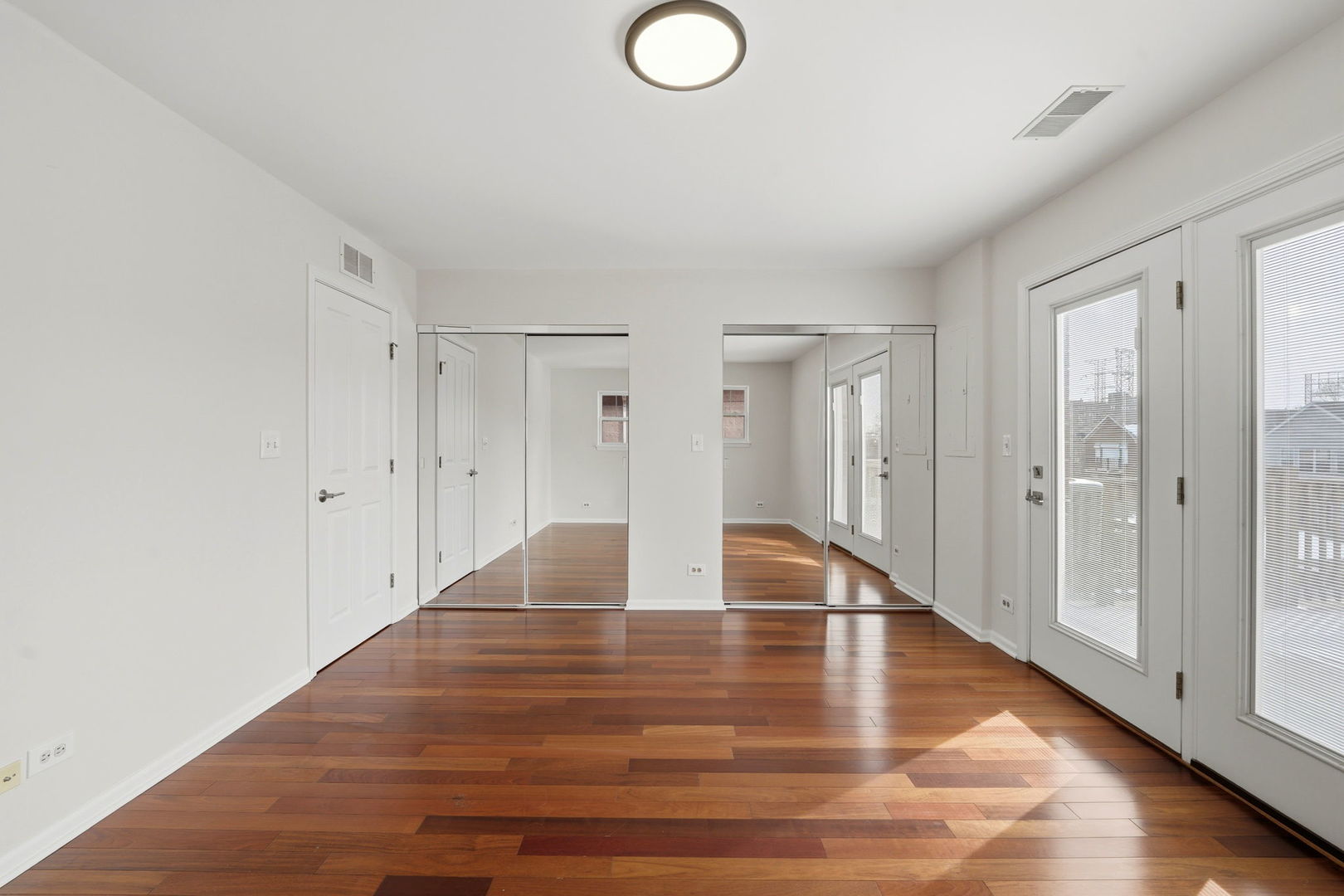 1156 N HOWE Street Unit: C