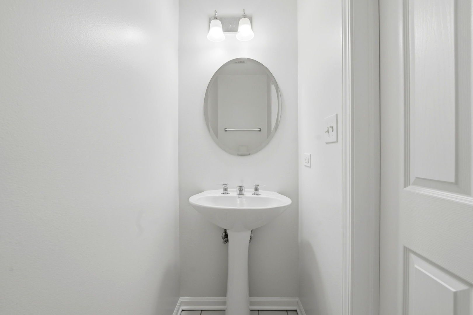 1156 N HOWE Street Unit: C