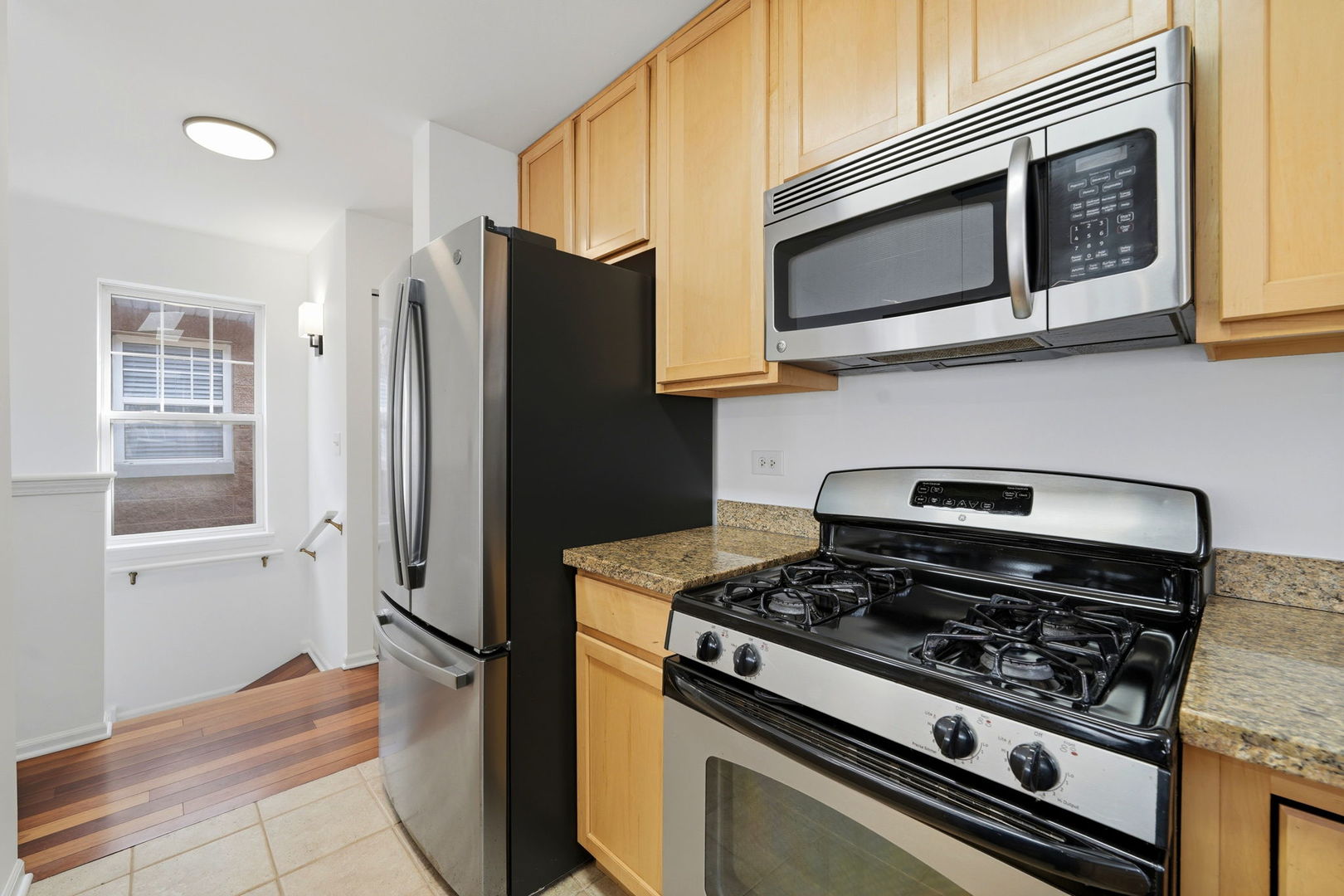 1156 N HOWE Street Unit: C