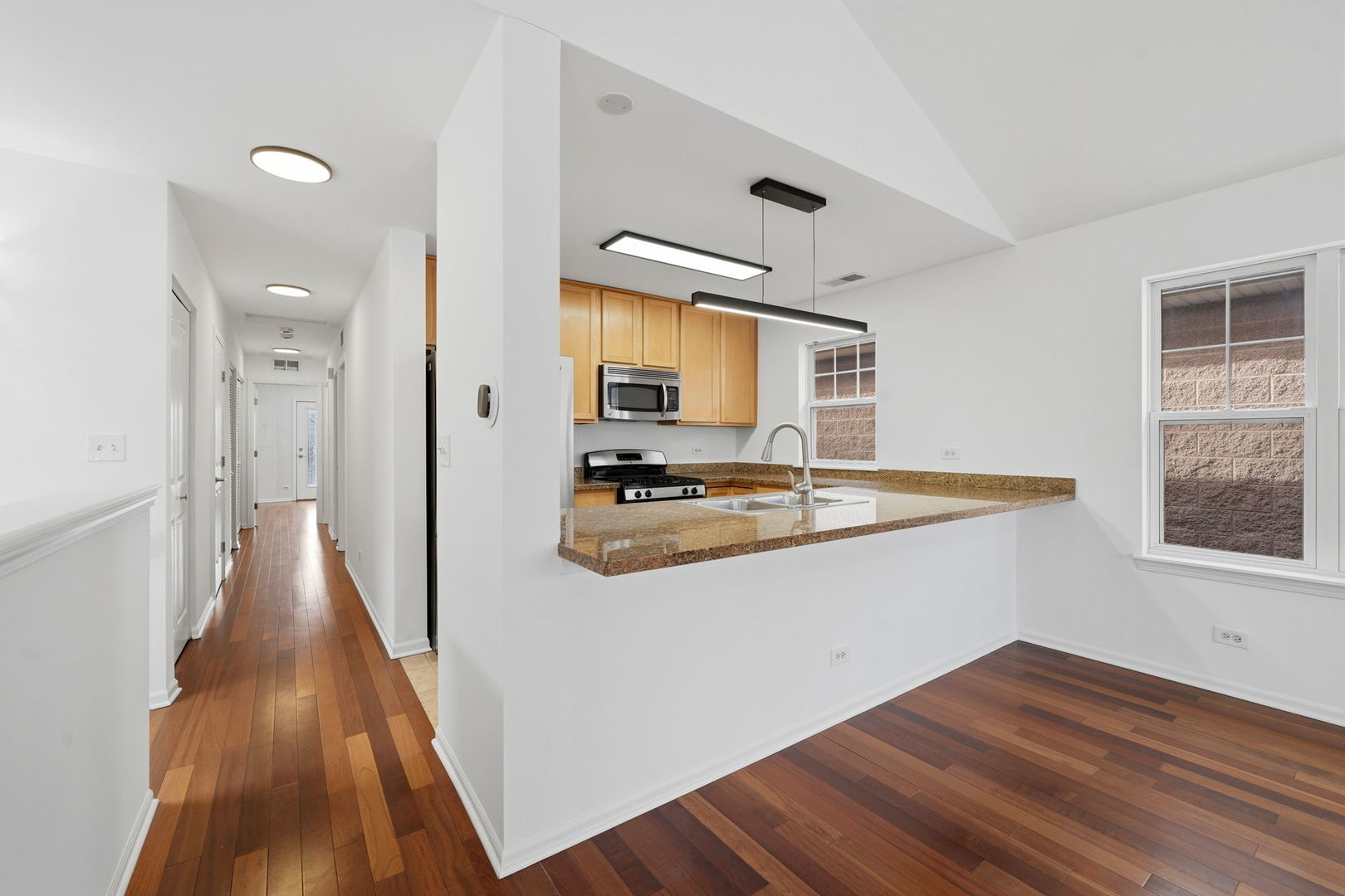 1156 N HOWE Street Unit: C