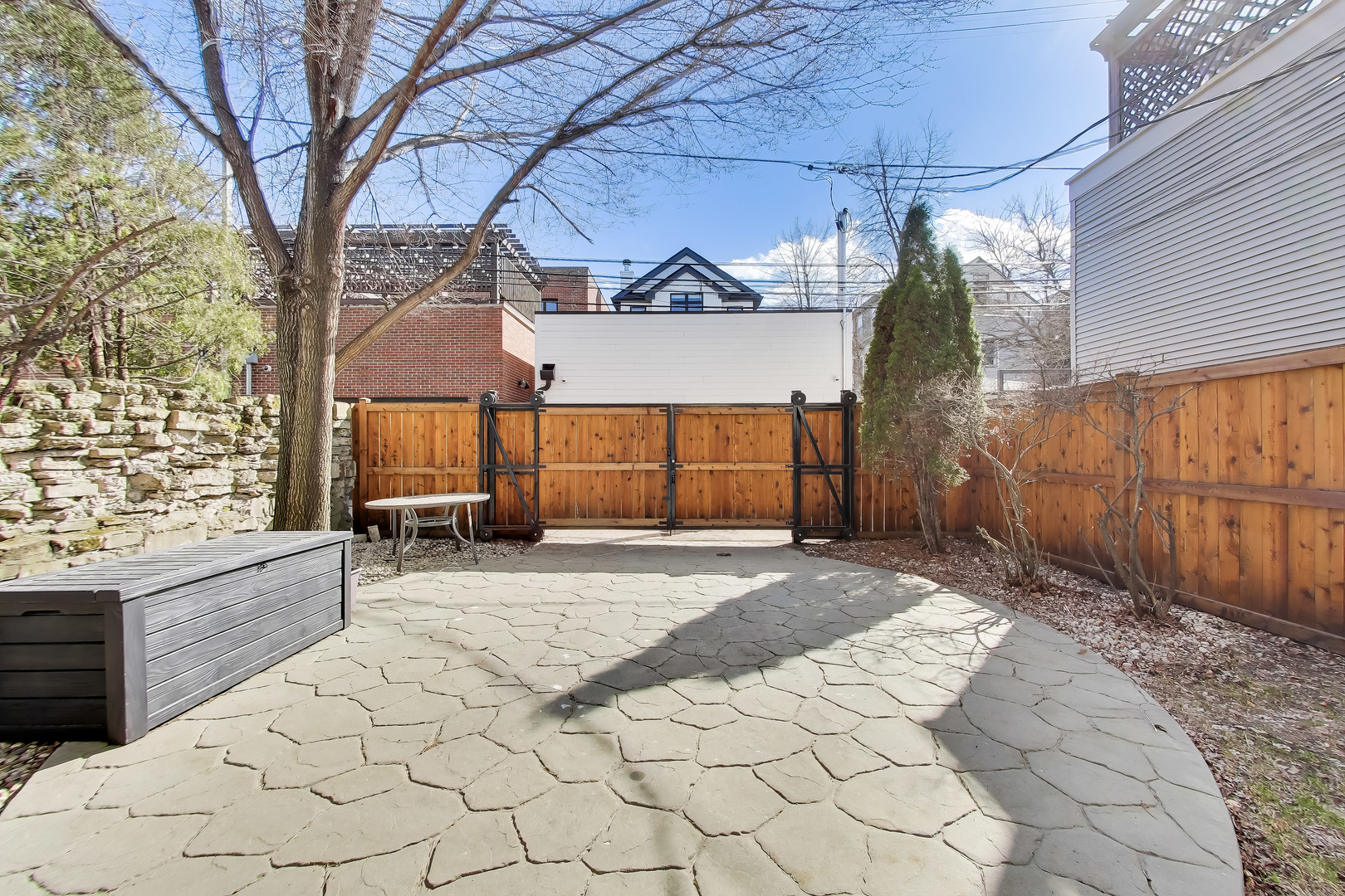 1727 W Henderson Street