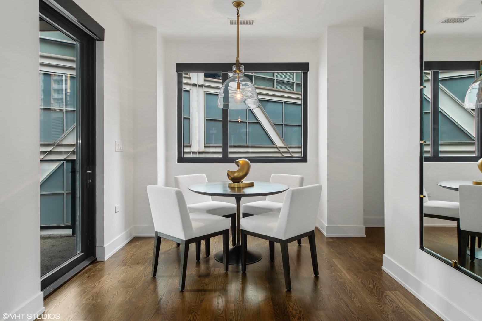 668 N KINGSBURY Street Unit: 507