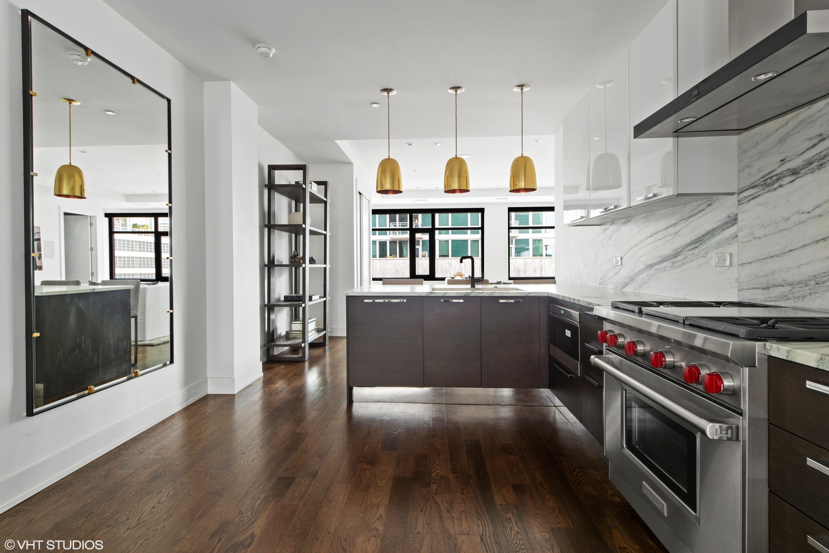 668 N KINGSBURY Street Unit: 507