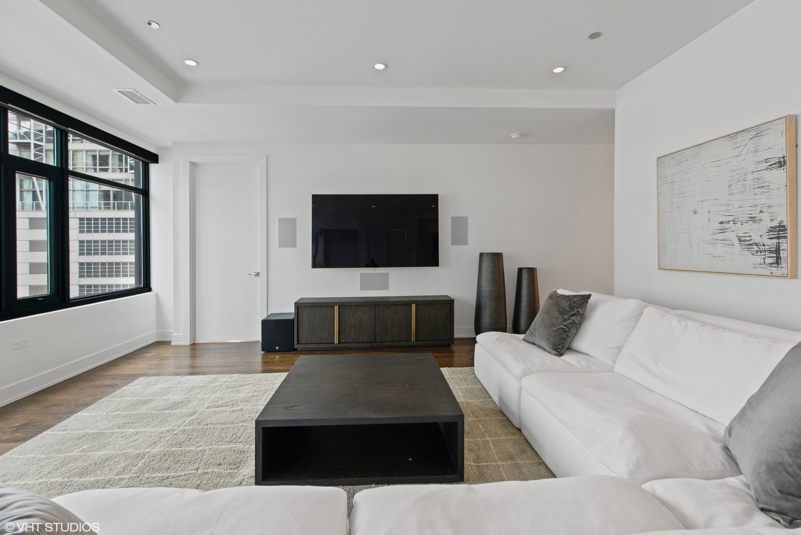 668 N KINGSBURY Street Unit: 507