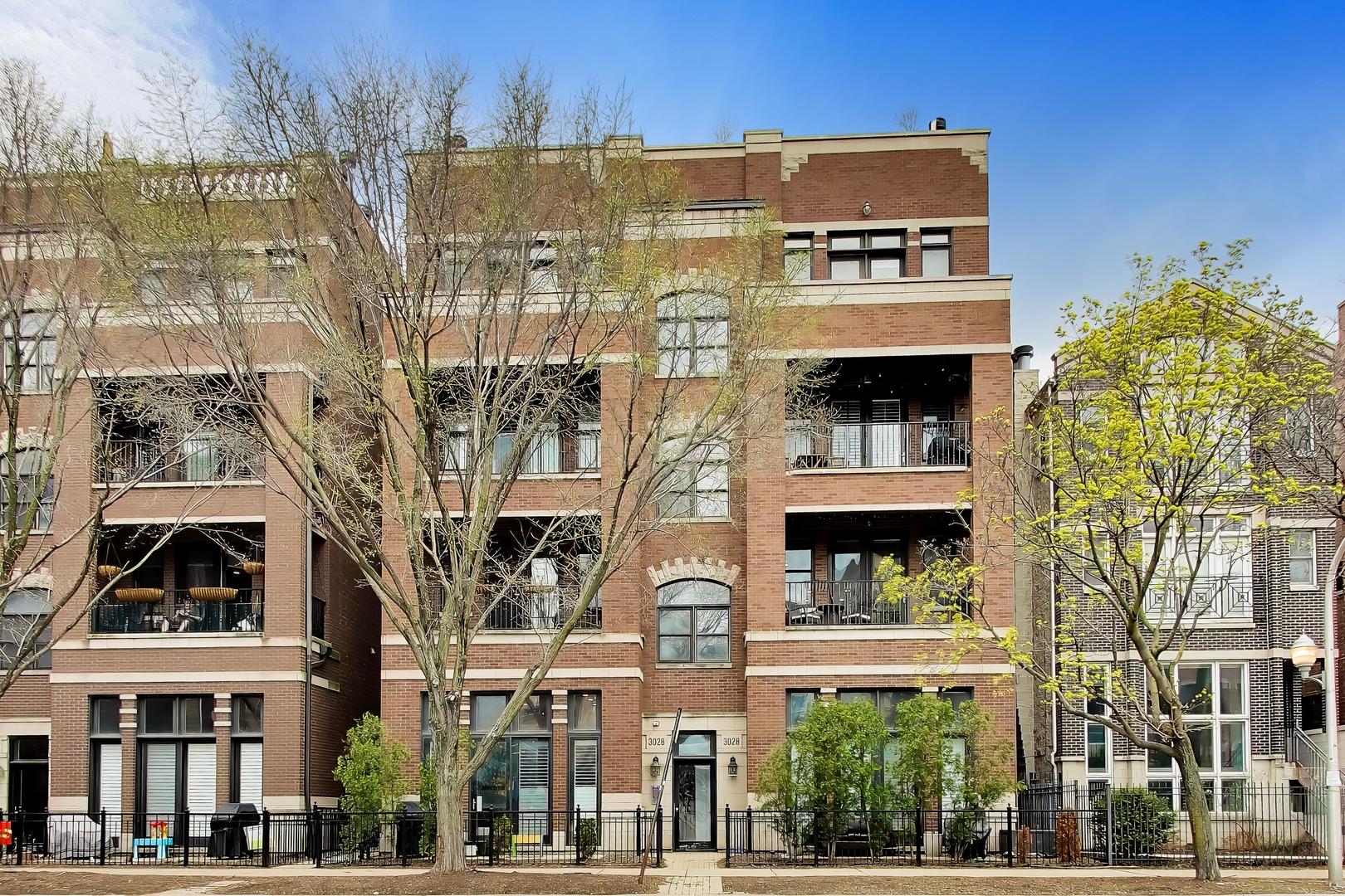3028 N SHEFFIELD Avenue Unit: 4S