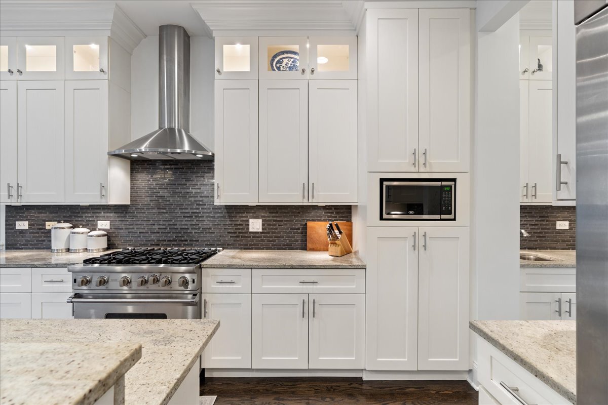 2946 N Damen Avenue Unit: 1