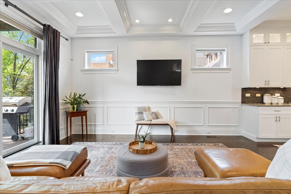 2946 N Damen Avenue Unit: 1