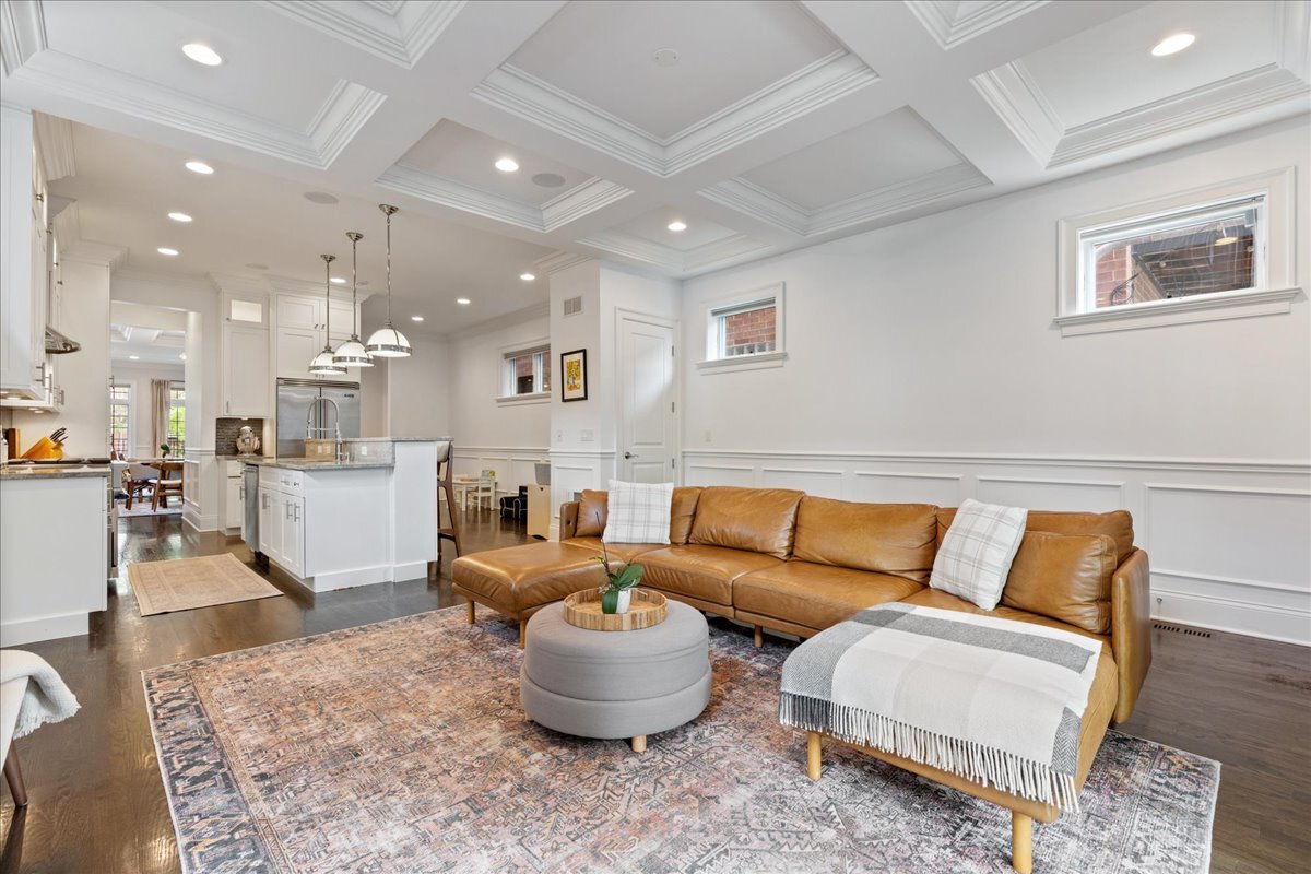 2946 N Damen Avenue Unit: 1