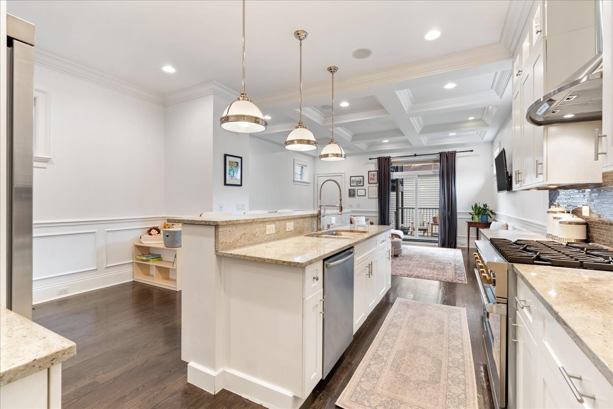 2946 N Damen Avenue Unit: 1