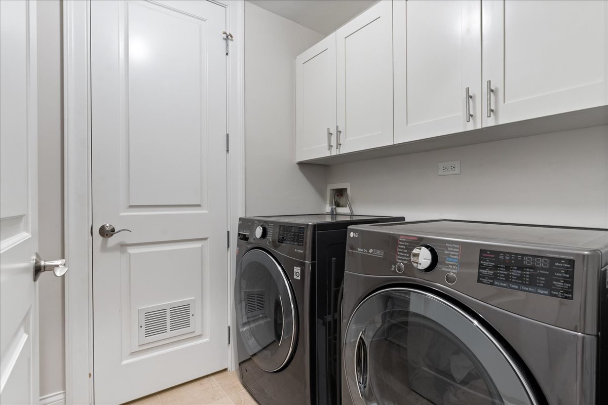 2946 N Damen Avenue Unit: 1