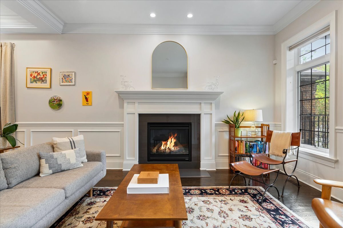 2946 N Damen Avenue Unit: 1