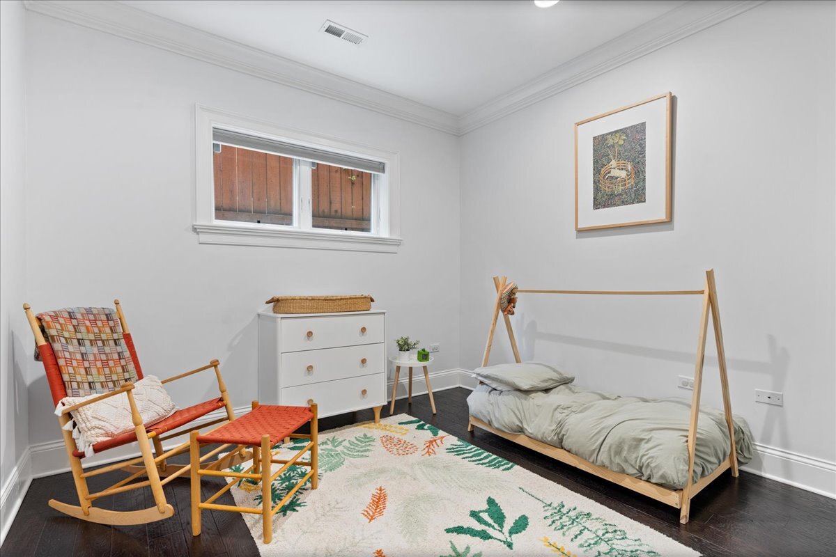 2946 N Damen Avenue Unit: 1