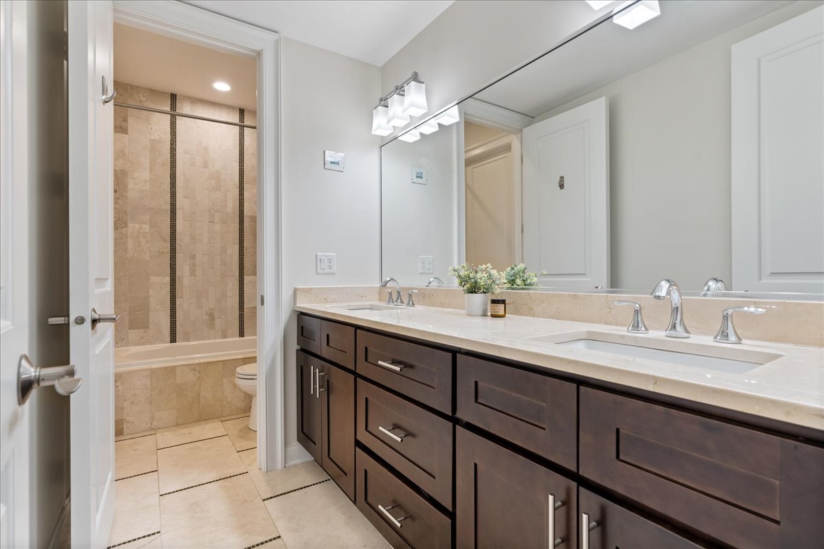 2946 N Damen Avenue Unit: 1