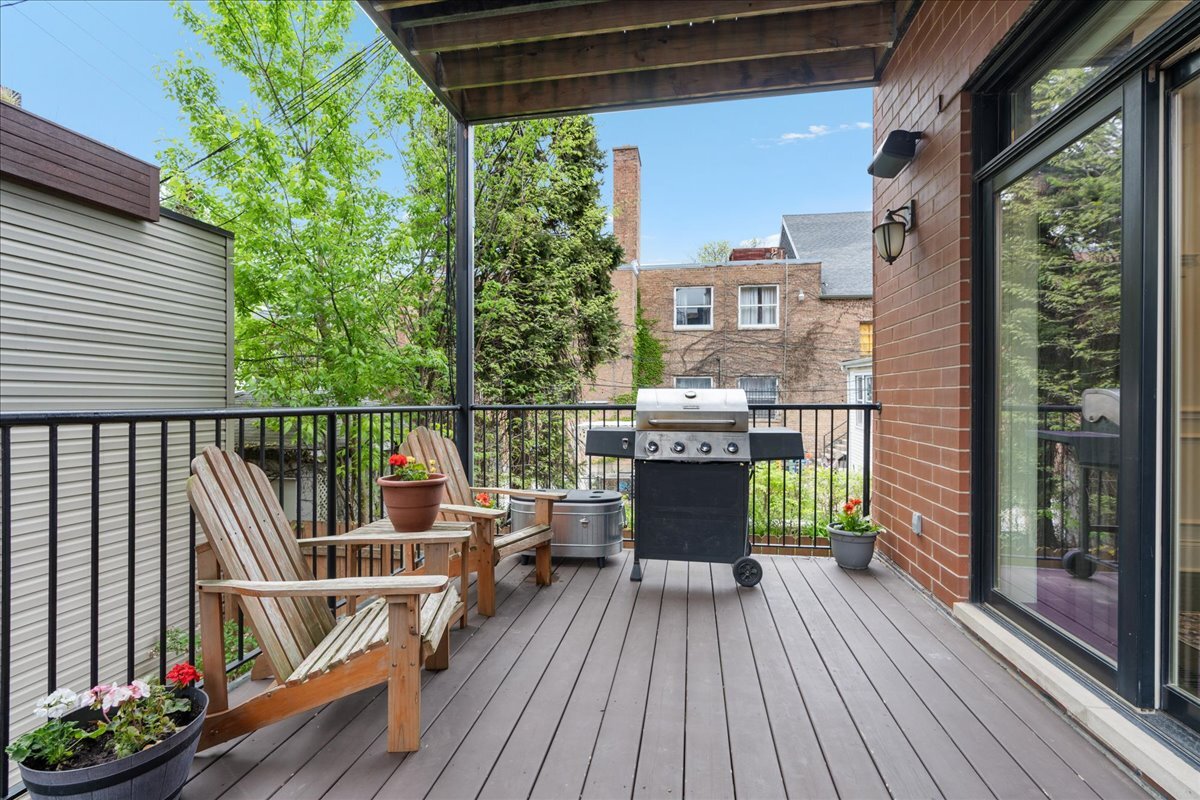 2946 N Damen Avenue Unit: 1