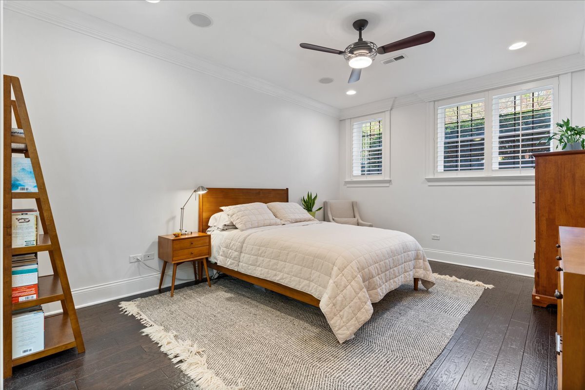 2946 N Damen Avenue Unit: 1