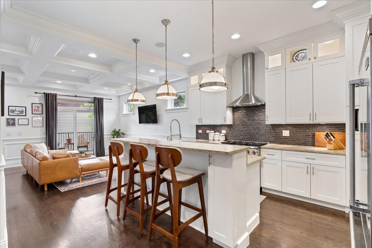 2946 N Damen Avenue Unit: 1