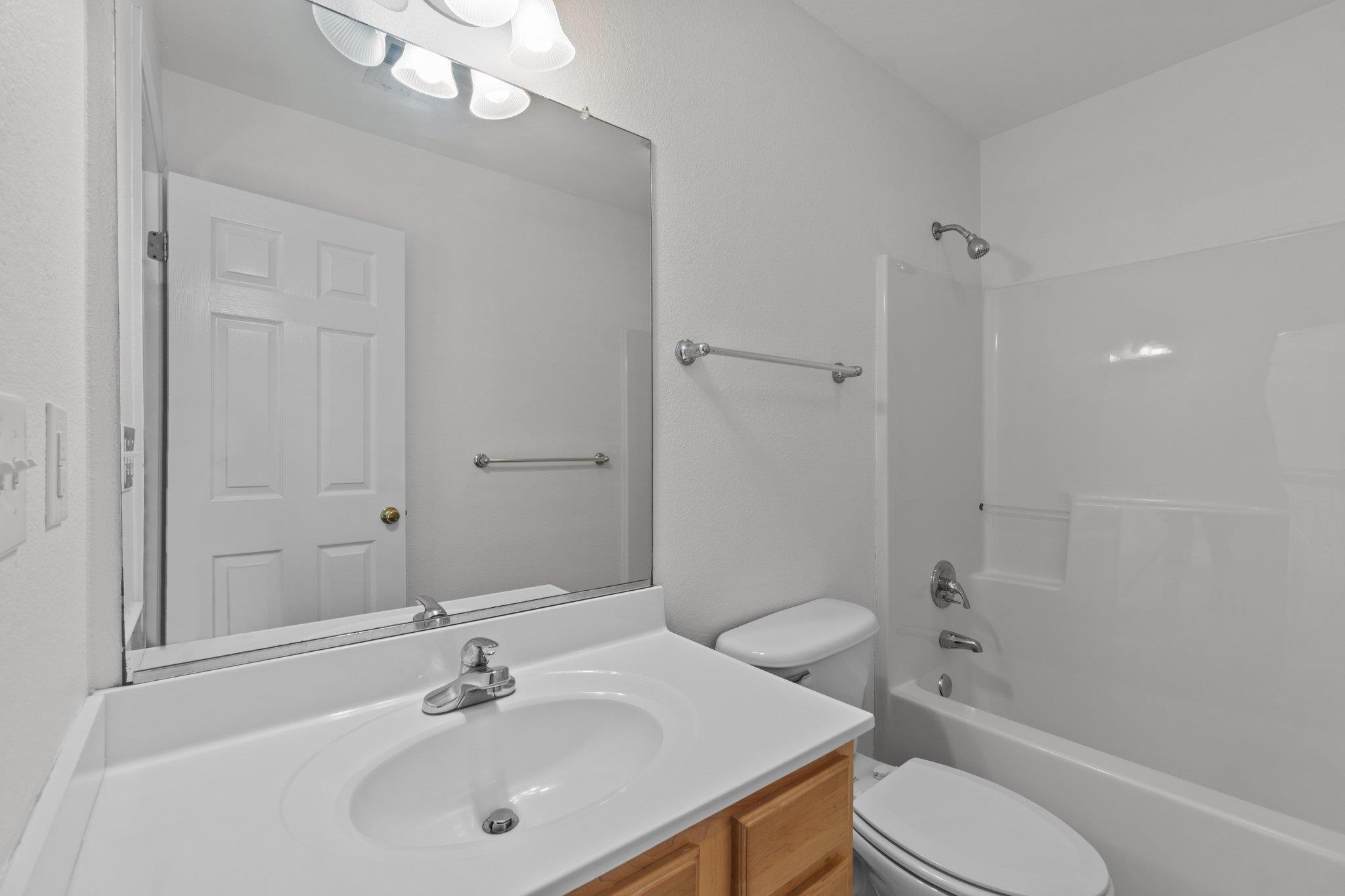 104 Gables Way Unit 2B