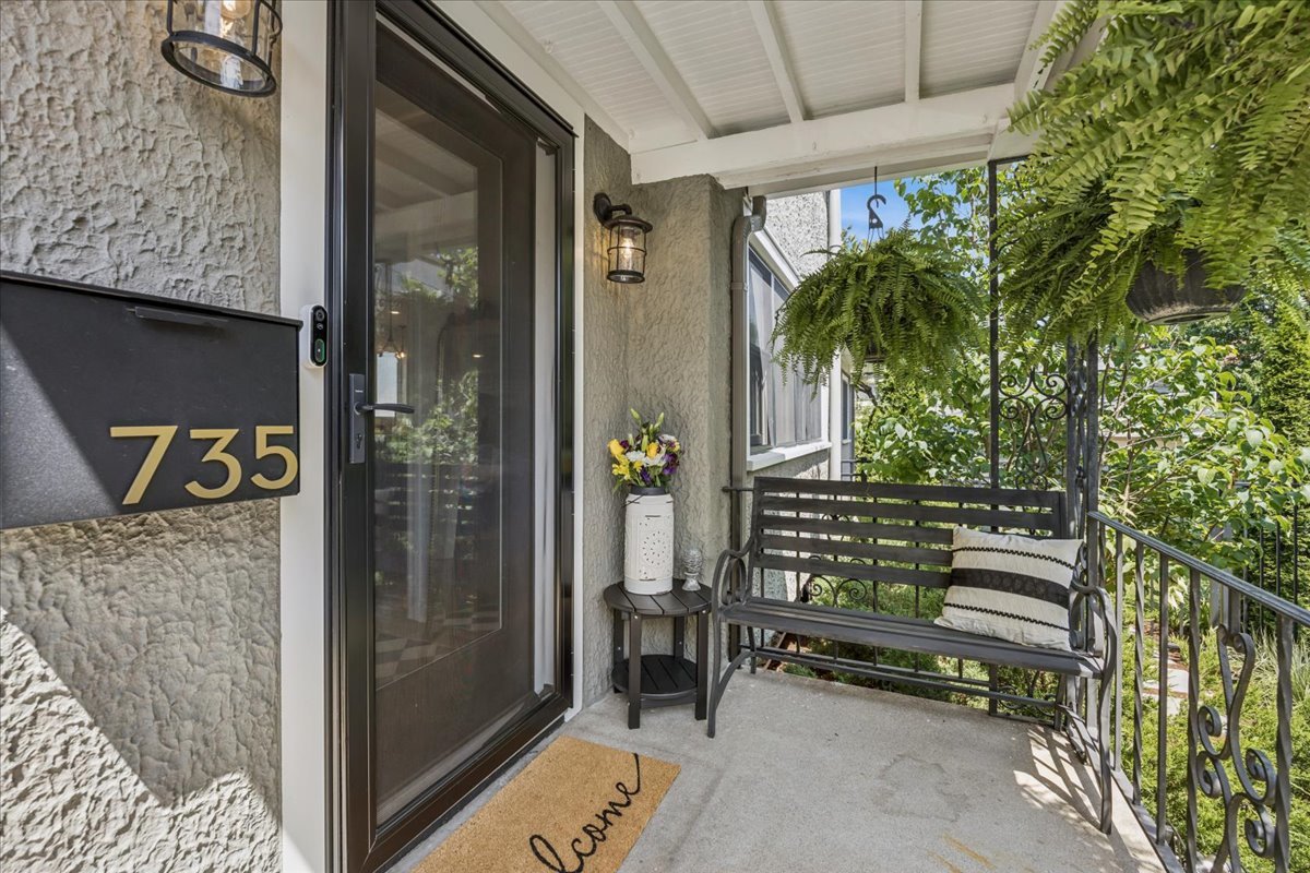 735 Ashland Avenue