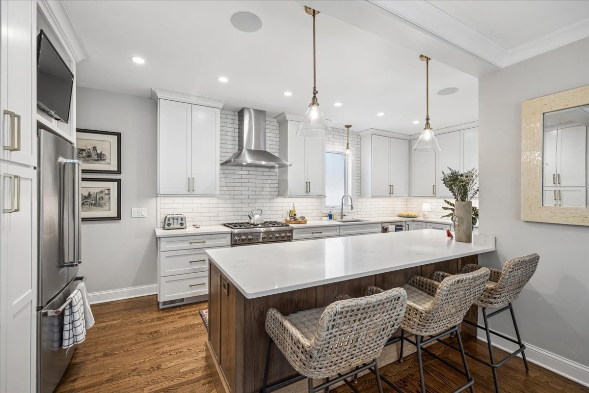 735 Ashland Avenue