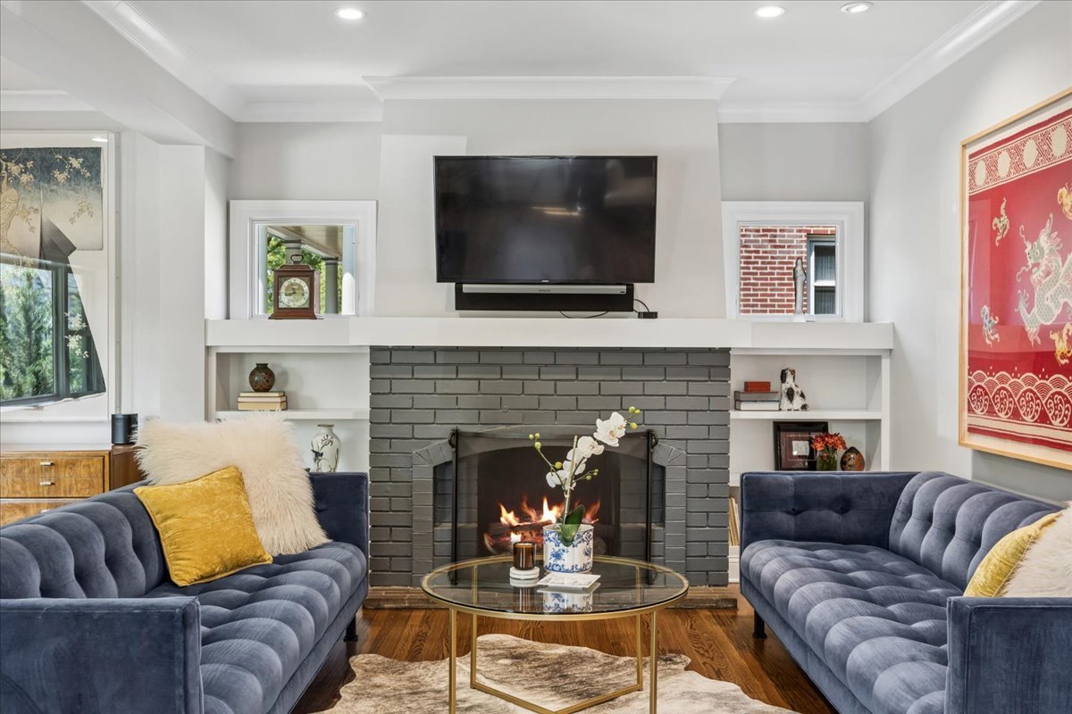 735 Ashland Avenue