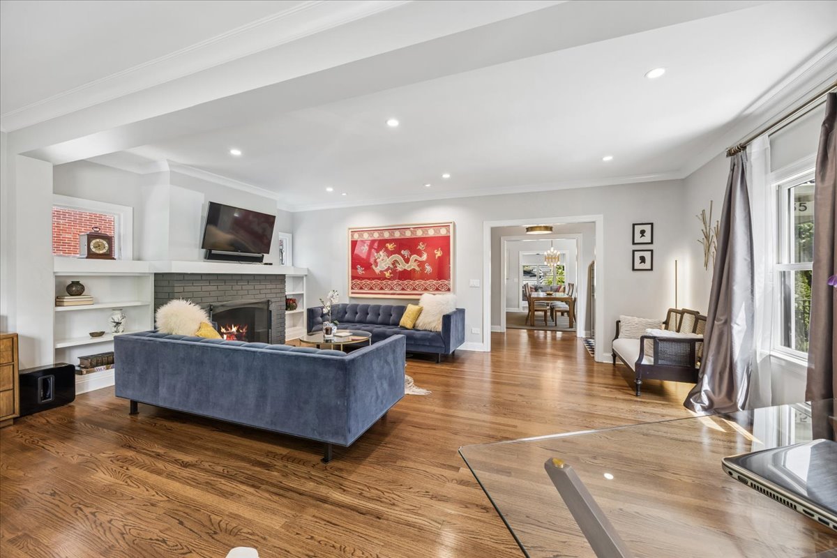 735 Ashland Avenue