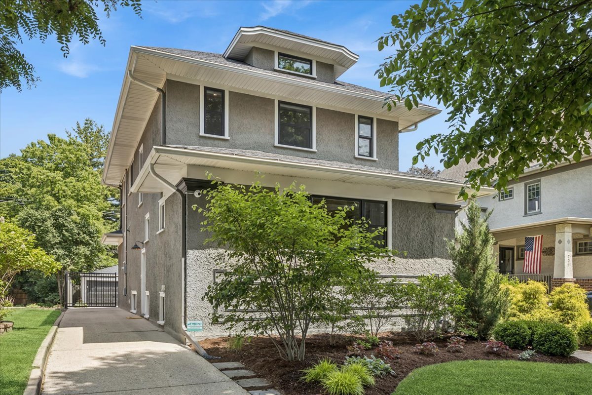 735 Ashland Avenue