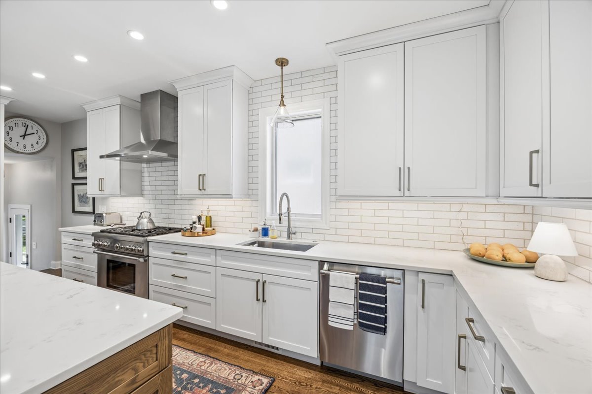 735 Ashland Avenue