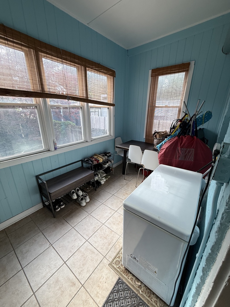 1815 N Paulina Street Unit: 1