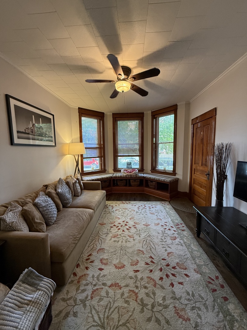 1815 N Paulina Street Unit: 1