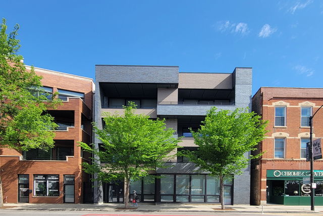 1524 W Chicago Avenue Unit: 2E