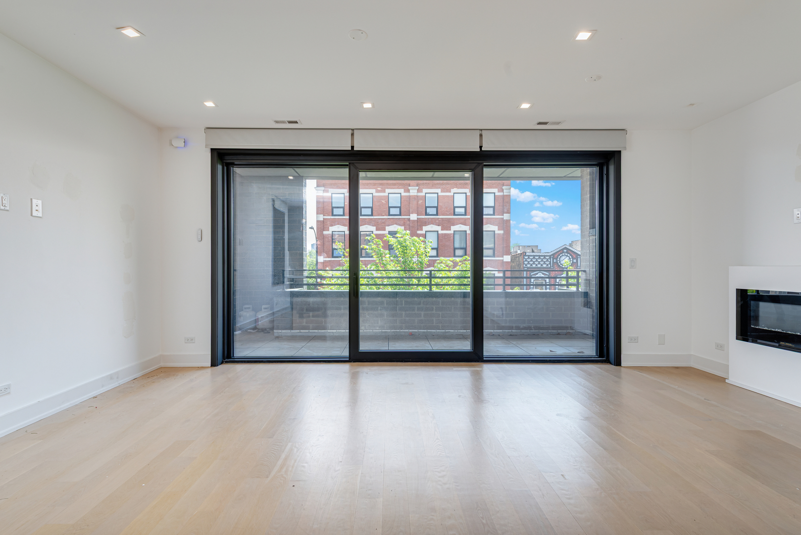 1524 W Chicago Avenue Unit: 2E