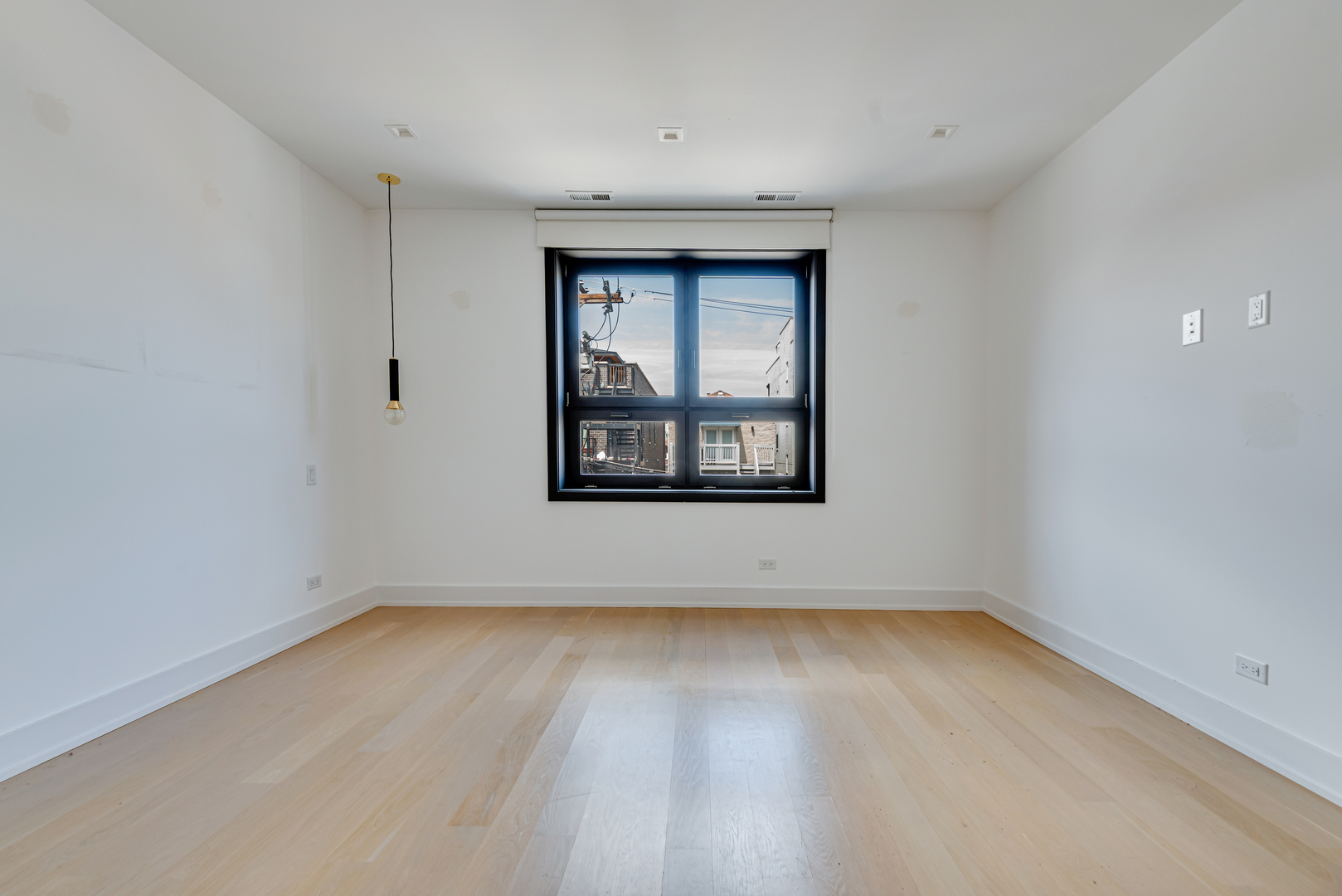 1524 W Chicago Avenue Unit: 2E