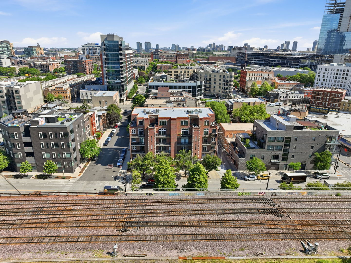 814 W Hubbard Street Unit: 4