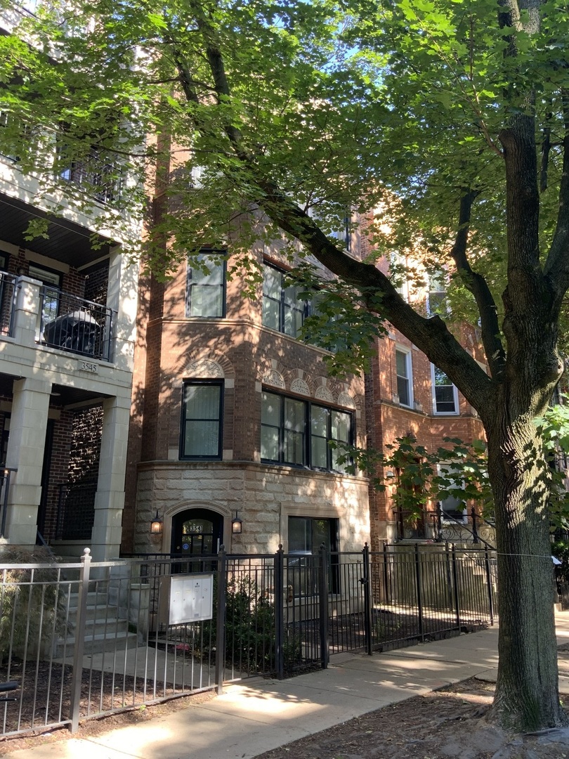 3541 N Reta Avenue Unit: 3