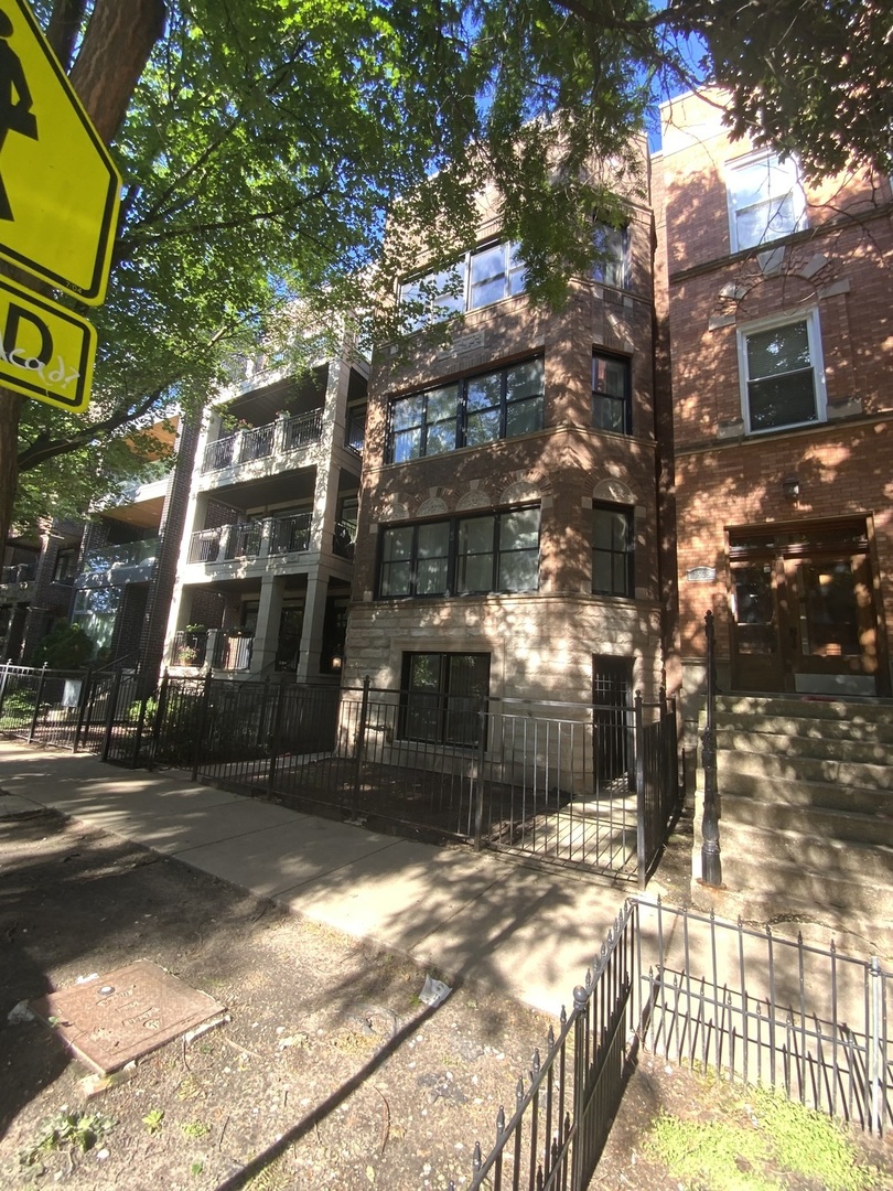 3541 N Reta Avenue Unit: 3