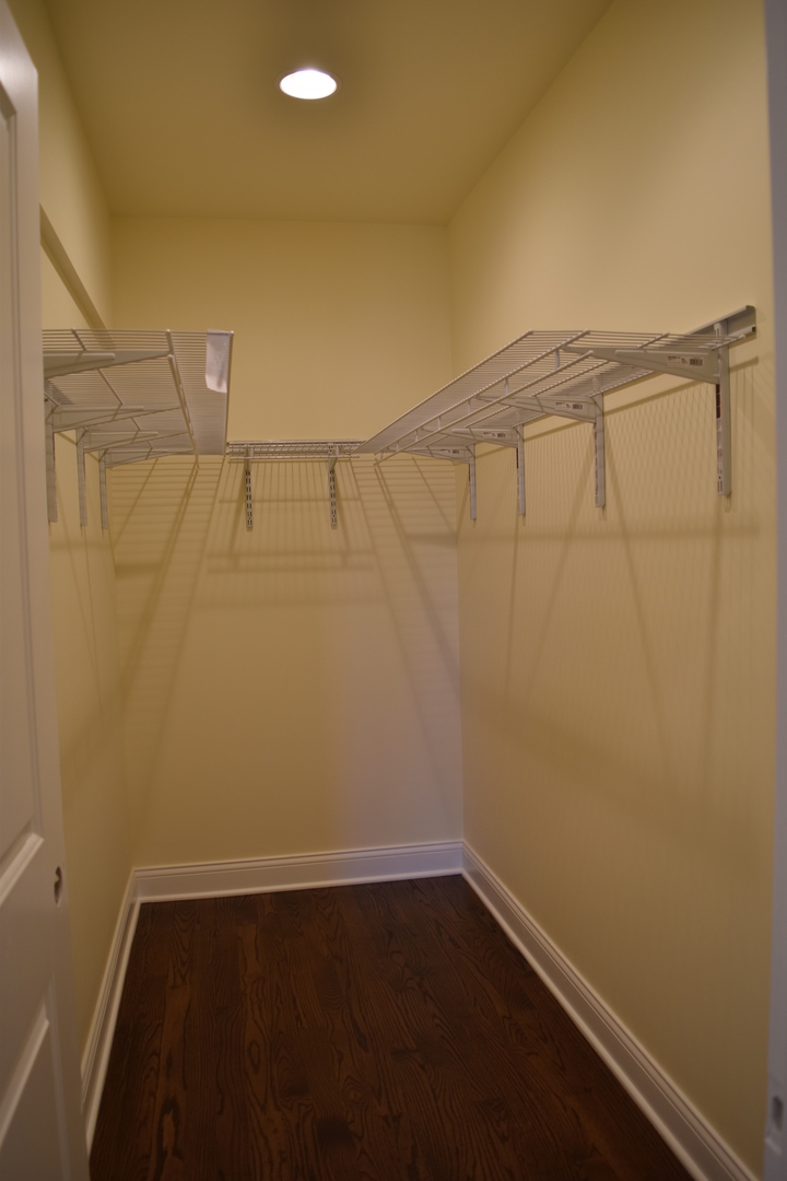 3541 N Reta Avenue Unit: 3