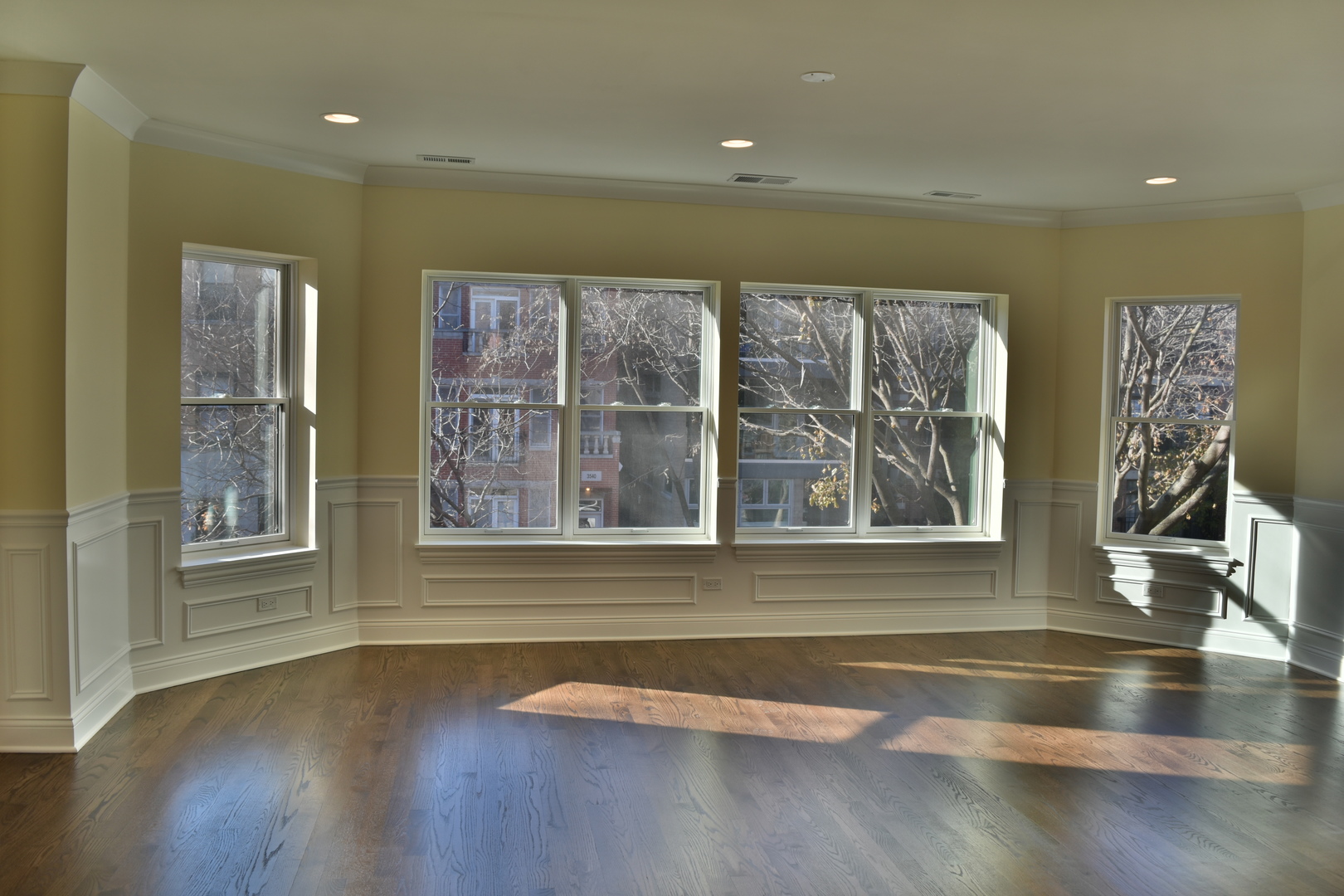 3541 N Reta Avenue Unit: 3