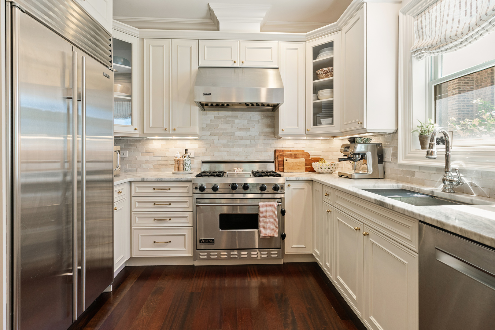 901 W Fletcher Street Unit: 2