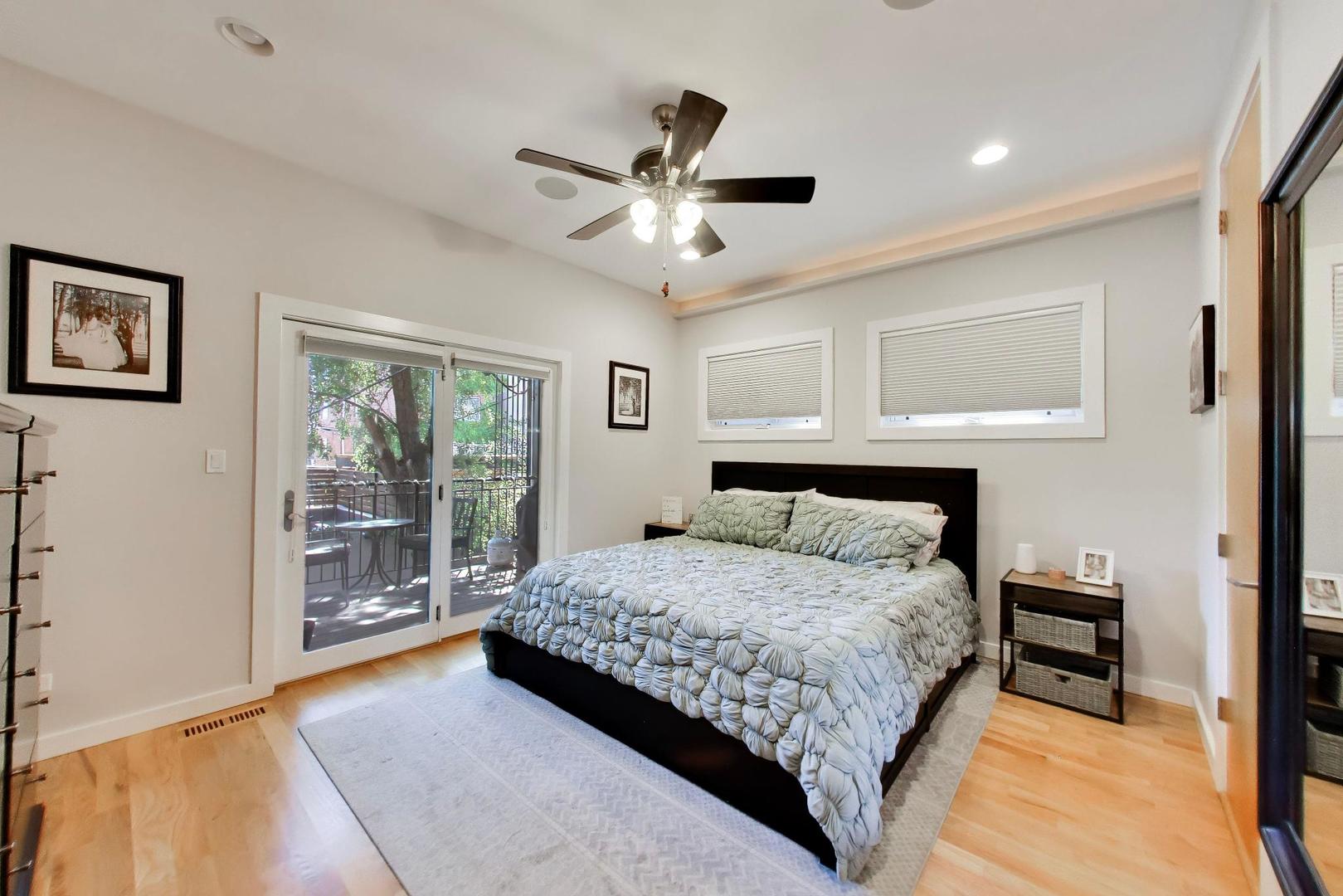 879 N Marshfield Avenue Unit: 2