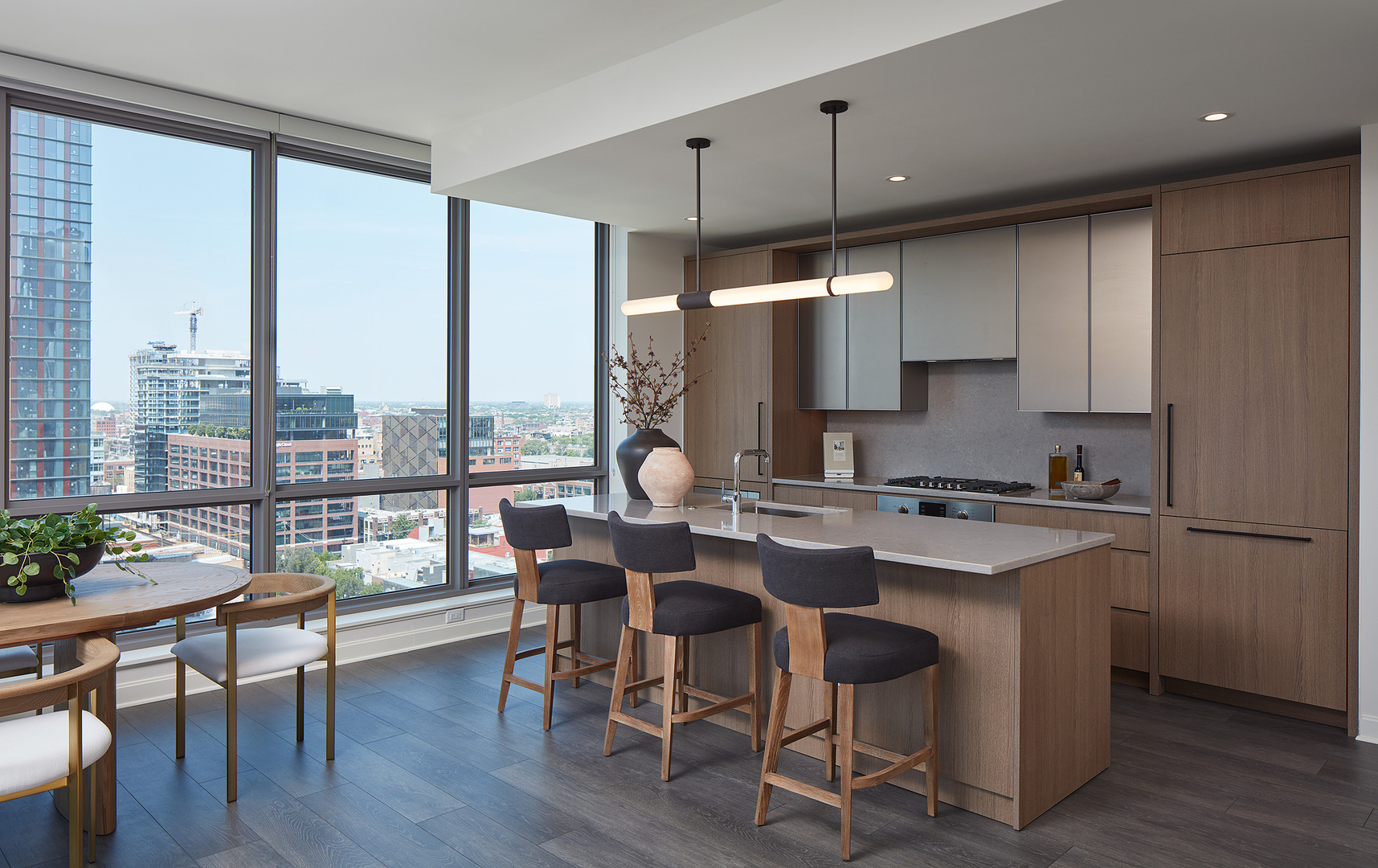 164 N Peoria Street Unit: 908